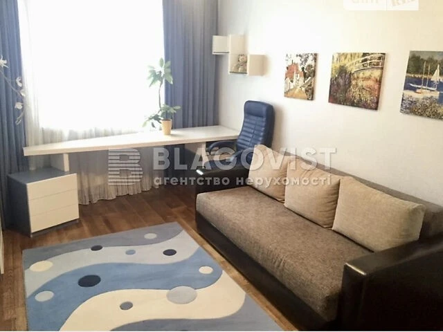 Продаж 3к квартири 105 кв. м на просп. Володимира Івасюка 47