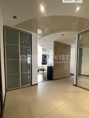 Продаж 3к квартири 105 кв. м на просп. Володимира Івасюка 47