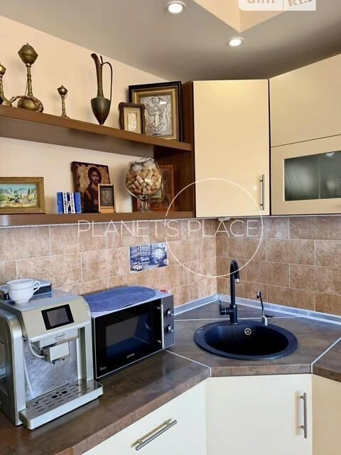 Продаж 3к квартири 100 кв. м на вул. Смілянська 15 • ID 3483