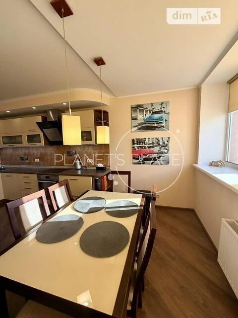 Продаж 3к квартири 100 кв. м на вул. Смілянська 15 • ID 3483