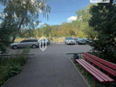 Продаж 2к квартири 46 кв. м на вул. Космонавта Поповича 20А