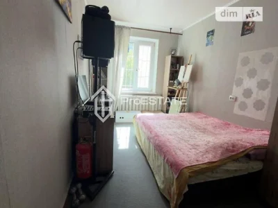 Продаж 2к квартири 46 кв. м на вул. Космонавта Поповича 20А