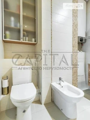 Продаж 2к квартири 74 кв. м на вул. пр-т Володимира Івасюка