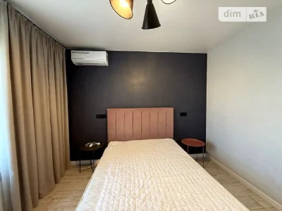 Продаж 3к квартири 76 кв. м на вул. Ревуцького 13 • ID 34832