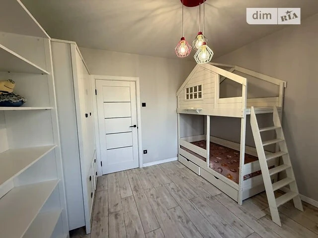 Продаж 3к квартири 76 кв. м на вул. Ревуцького 13 • ID 34832