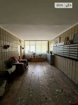Продаж 3к квартири 76 кв. м на вул. Ревуцького 13 • ID 34832