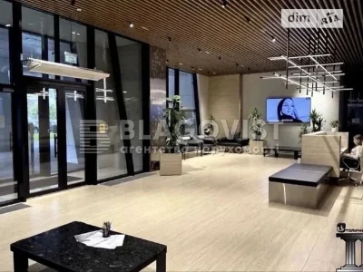 Продаж 1к квартири 52.5 кв. м на просп. Берестейський 11/3 •