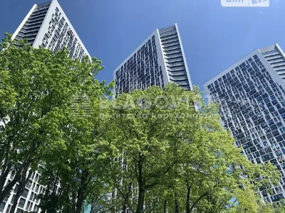 Продаж 1к квартири 52.5 кв. м на просп. Берестейський 11/3 •