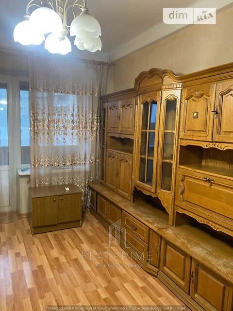 Продаж 2к квартири 42 кв. м на вул. Велика Васильківська 118