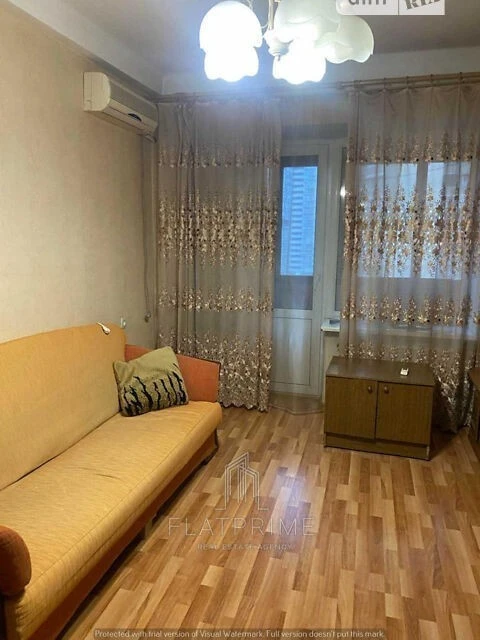 Продаж 2к квартири 42 кв. м на вул. Велика Васильківська 118