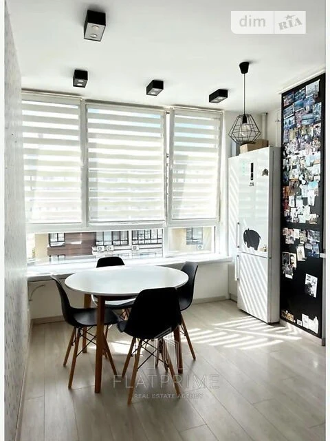 Продаж 1к квартири 39 кв. м на вул. Практична 8 • ID 3483234