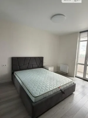 Продаж 1к квартири 35 кв. м на вул. Академіка Заболотного 14