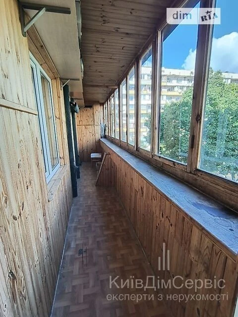 Продаж 2к квартири 54.3 кв. м на вул. Героїв полку АЗОВ 36 •