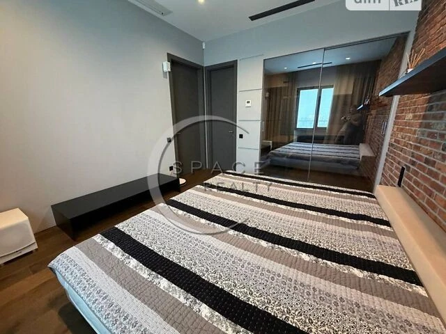 Продаж 3к квартири 100 кв. м на просп. Голосіївський • ID 34