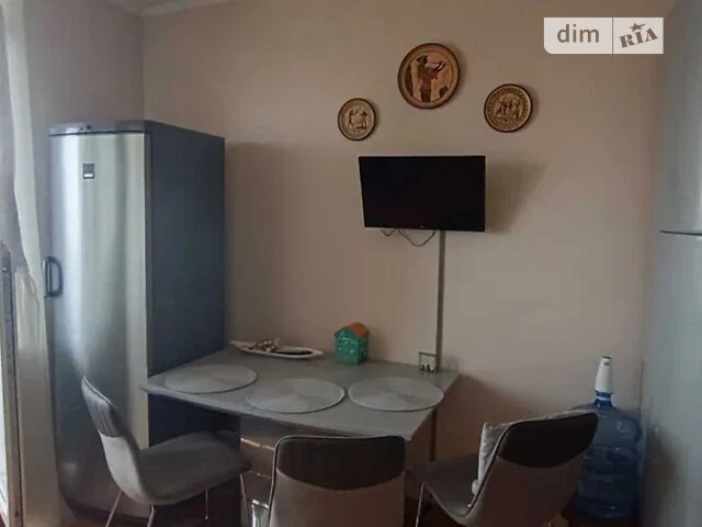 Продаж 2к квартири 65 кв. м на вул. Вишняківська 19/19 • ID