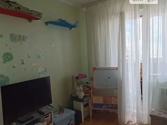 Продаж 2к квартири 65 кв. м на вул. Вишняківська 19/19 • ID
