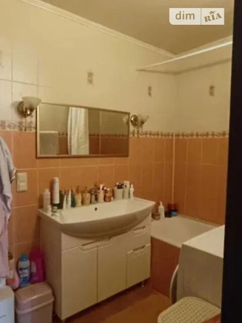 Продаж 2к квартири 65 кв. м на вул. Вишняківська 19/19 • ID