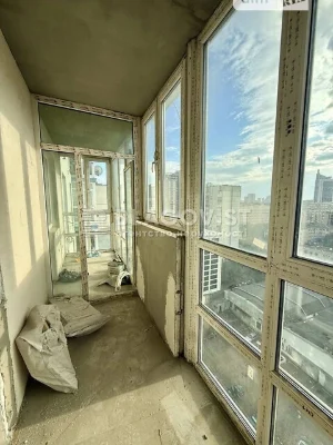 Продаж 4к квартири 136 кв. м на вул. Патріарха Мстислава Скр