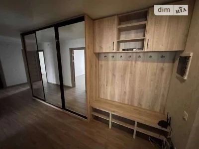 Продаж 3к квартири 100 кв. м на вул. Михайла Максимовича • I