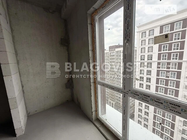 Продаж 2к квартири 61 кв. м на вул. Михайла Максимовича 24 •