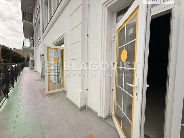 Продаж 2к квартири 61 кв. м на вул. Михайла Максимовича 24 •