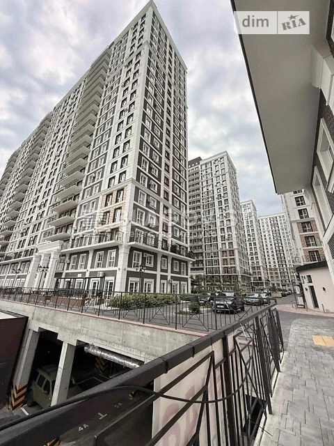 Продаж 2к квартири 61 кв. м на вул. Михайла Максимовича 24 •