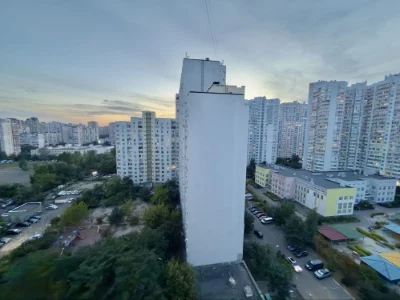 Продаж 1к квартири 45 кв. м на вул. Драгоманова 8 • ID 34832
