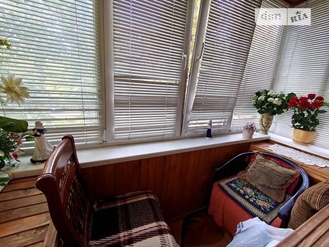 Продаж 2к квартири 45 кв. м на вул. Родини Глаголєвих 12А •