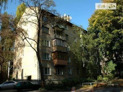 Продаж 2к квартири 45 кв. м на вул. Родини Глаголєвих 12А •