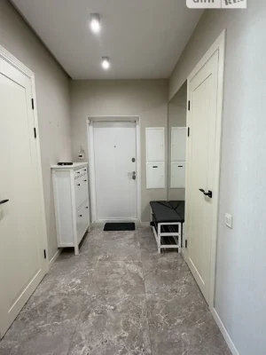 Продаж 3к квартири 88 кв. м на вул. Набережно-Рибальська дор