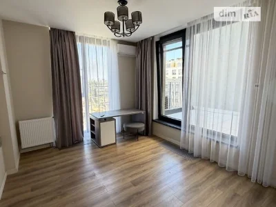 Продаж 3к квартири 88 кв. м на вул. Набережно-Рибальська дор