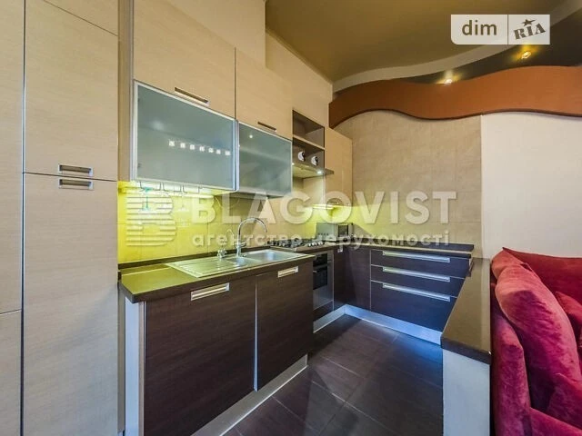 Продаж 3к квартири 100 кв. м на вул. Тарасівська 30 • ID 348
