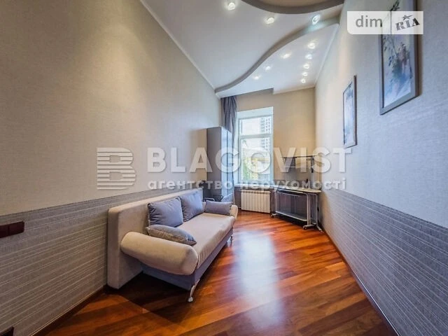 Продаж 3к квартири 100 кв. м на вул. Тарасівська 30 • ID 348