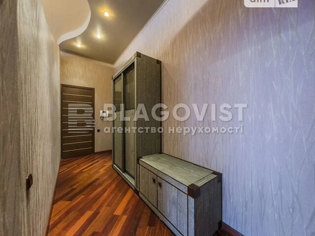 Продаж 3к квартири 100 кв. м на вул. Тарасівська 30 • ID 348