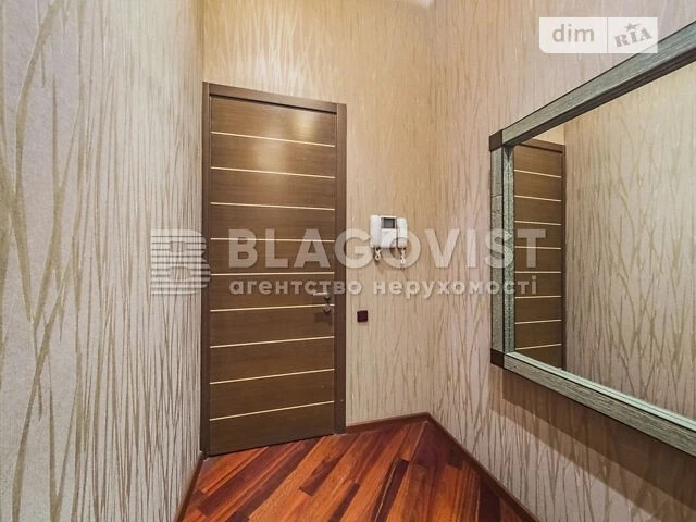 Продаж 3к квартири 100 кв. м на вул. Тарасівська 30 • ID 348