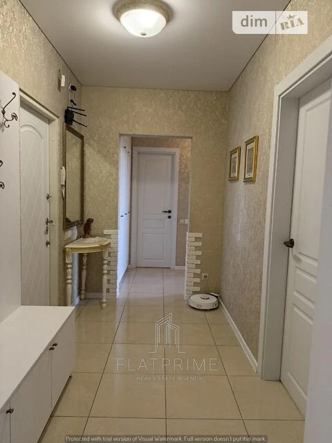 Продаж 2к квартири 66 кв. м на вул. Михайла Максимовича 7А •