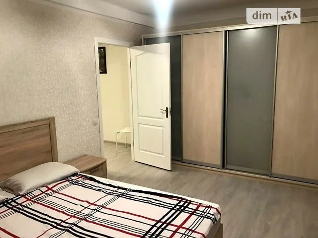 Продаж 2к квартири 48 кв. м на бул. Миколи Міхновського 28А