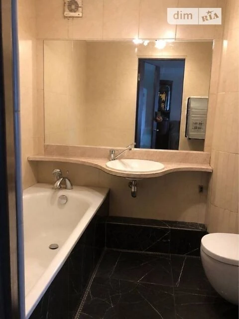 Продаж 2к квартири 46 кв. м на вул. Василівська 8 • ID 34831