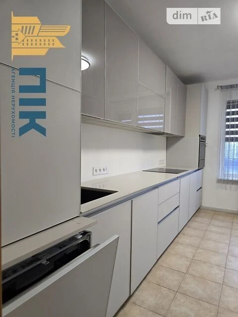 Продаж 3к квартири 105 кв. м на просп. Миколи Бажана 36 • ID
