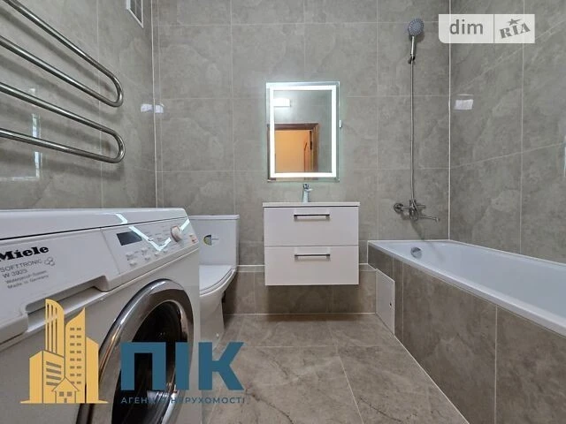 Продаж 3к квартири 105 кв. м на просп. Миколи Бажана 36 • ID