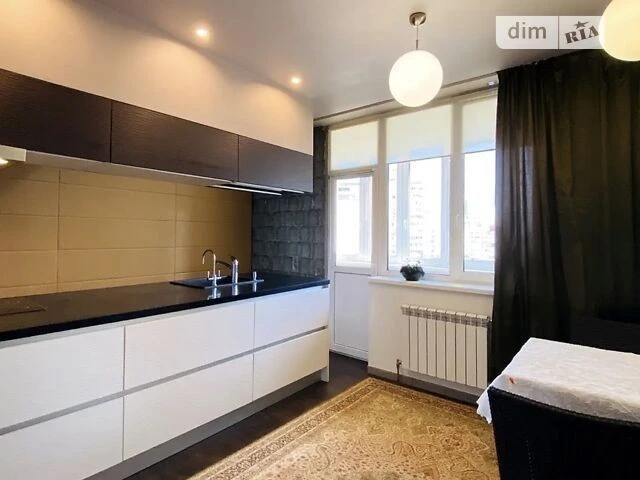 Продаж 2к квартири 110 кв. м на вул. Бориса Гмирі 6 • ID 348