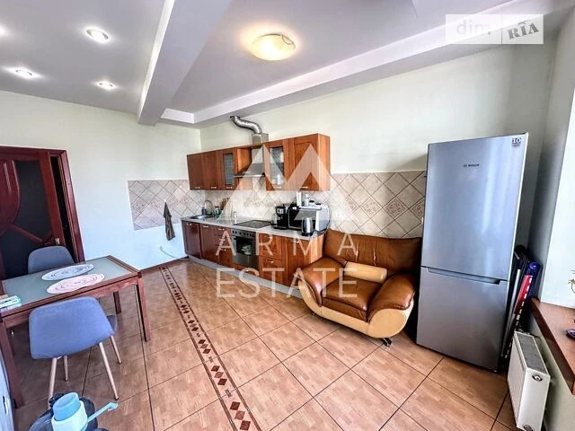 Продаж 2к квартири 96 кв. м на вул. Жилянська 59 • ID 348309