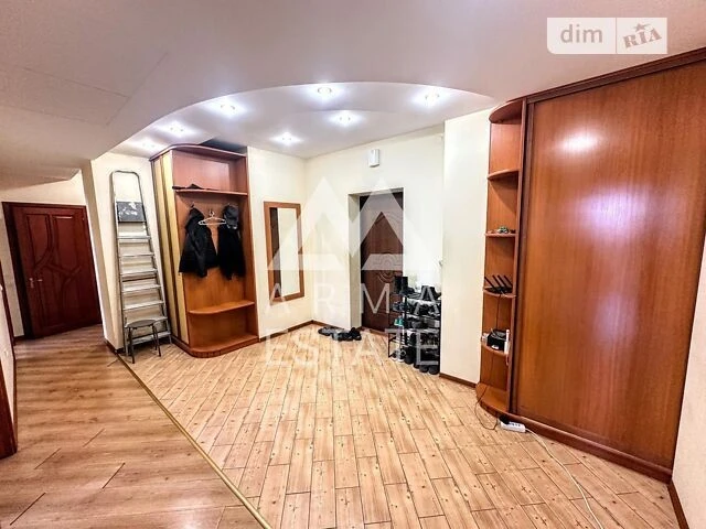 Продаж 2к квартири 96 кв. м на вул. Жилянська 59 • ID 348309