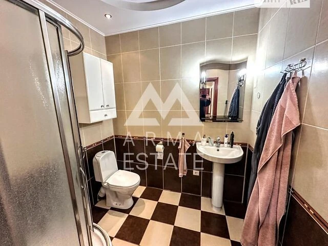Продаж 2к квартири 96 кв. м на вул. Жилянська 59 • ID 348309