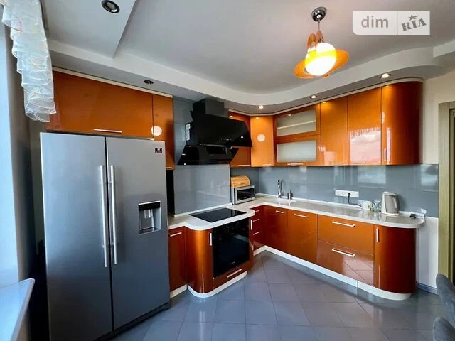 Продаж 2к квартири 85 кв. м на пров. Коломийський 17/31А • I