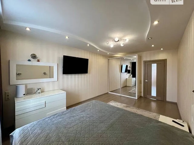 Продаж 2к квартири 85 кв. м на пров. Коломийський 17/31А • I