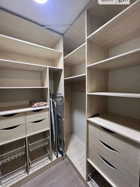 Продаж 2к квартири 85 кв. м на пров. Коломийський 17/31А • I