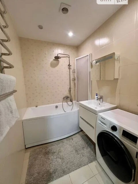 Продаж 2к квартири 85 кв. м на пров. Коломийський 17/31А • I