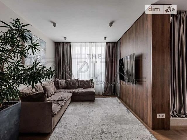 Продаж 2к квартири 78 кв. м на вул. Маккейна Джона 7 • ID 34