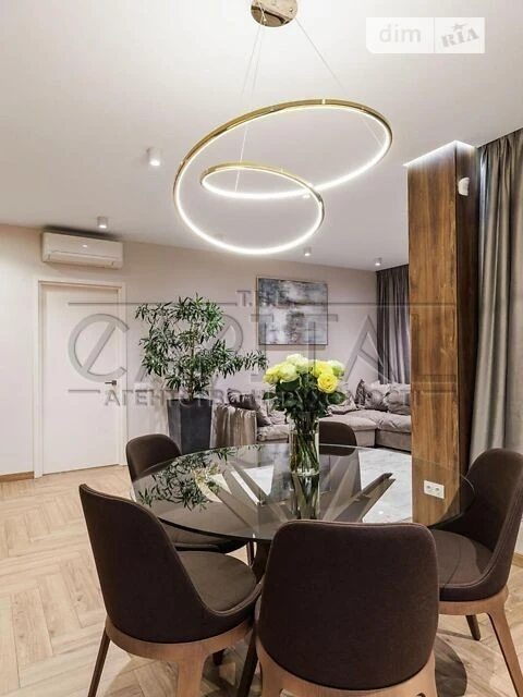 Продаж 2к квартири 78 кв. м на вул. Маккейна Джона 7 • ID 34